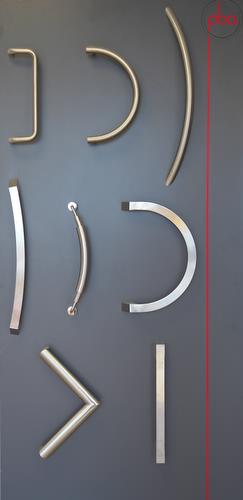 Espositore verticale di maniglie inox